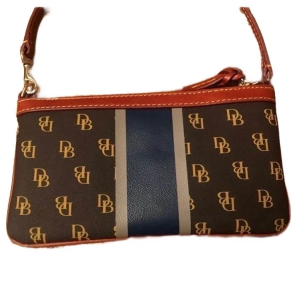 Dooney & Bourke New York Yankees Pouchette Crossbody NWT